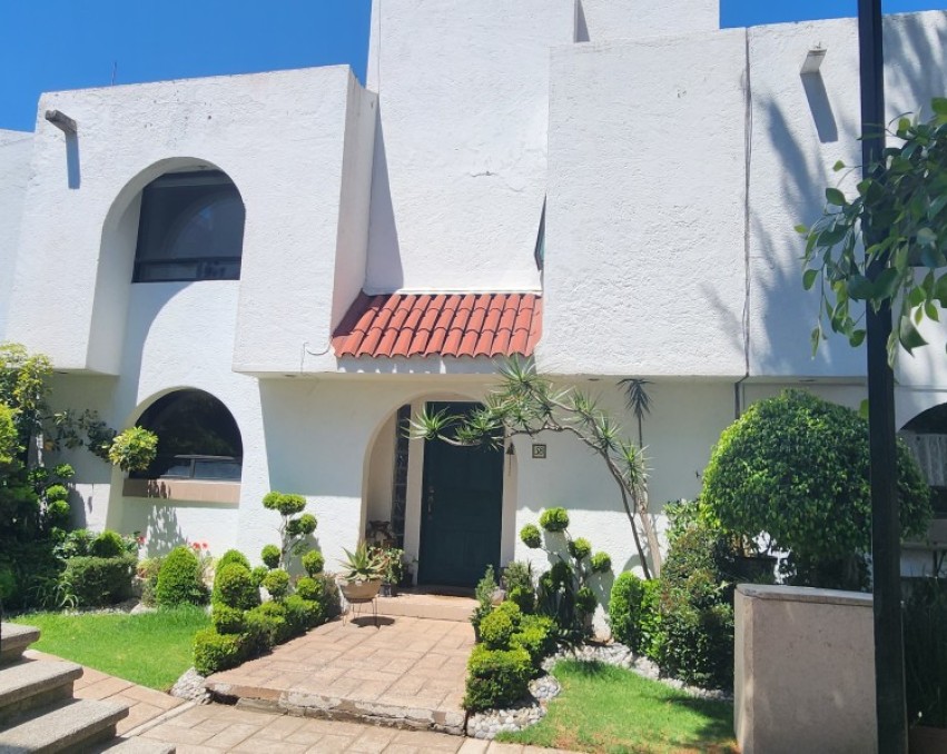 Bonita Casa en Condominio