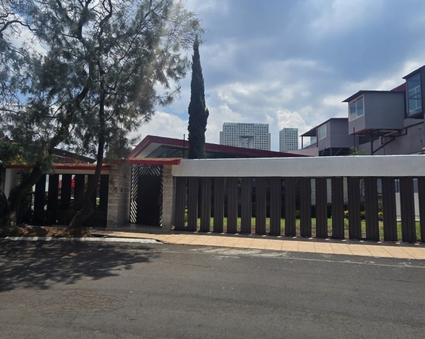 Casa en renta, luminosa, 3 recámaras, en Bosques de Las Lomas