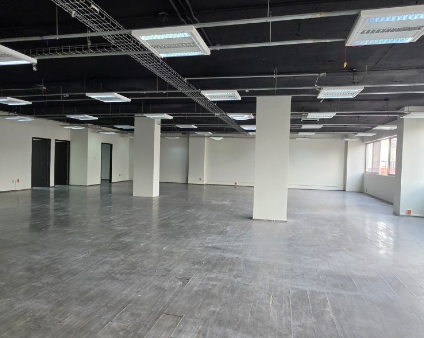 Oficina de 300 m2 en renta 5 despachos 5 cajones en Insurgentes Mixcoac
