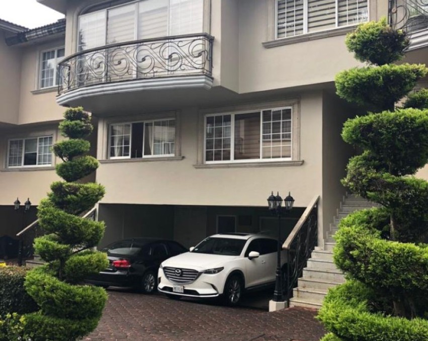 Casa en condominio en venta, triple seguridad, Parques de la Herradura