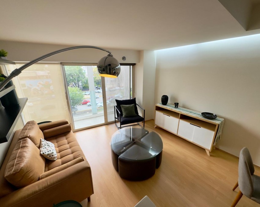 Departamento de 94 m2 en renta, dos niveles, amueblado, Condesa